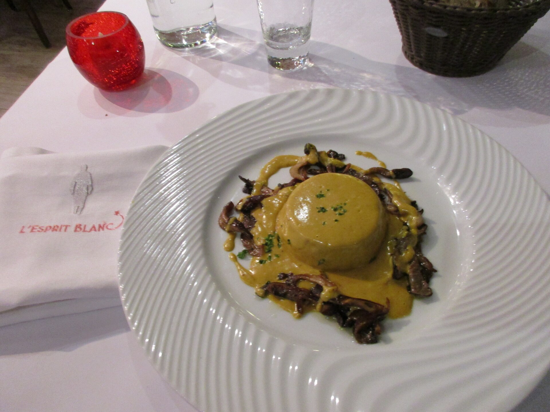 Bresse Chicken Bresse Chicken ()